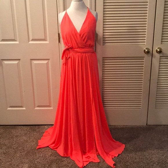 Luna Boutique Dresses & Skirts - Beautiful flowy maxi dress